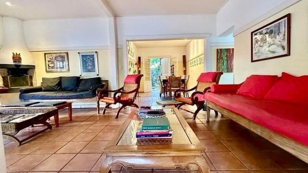 House for vacation rental in Ilhabela (Saco da Capela)