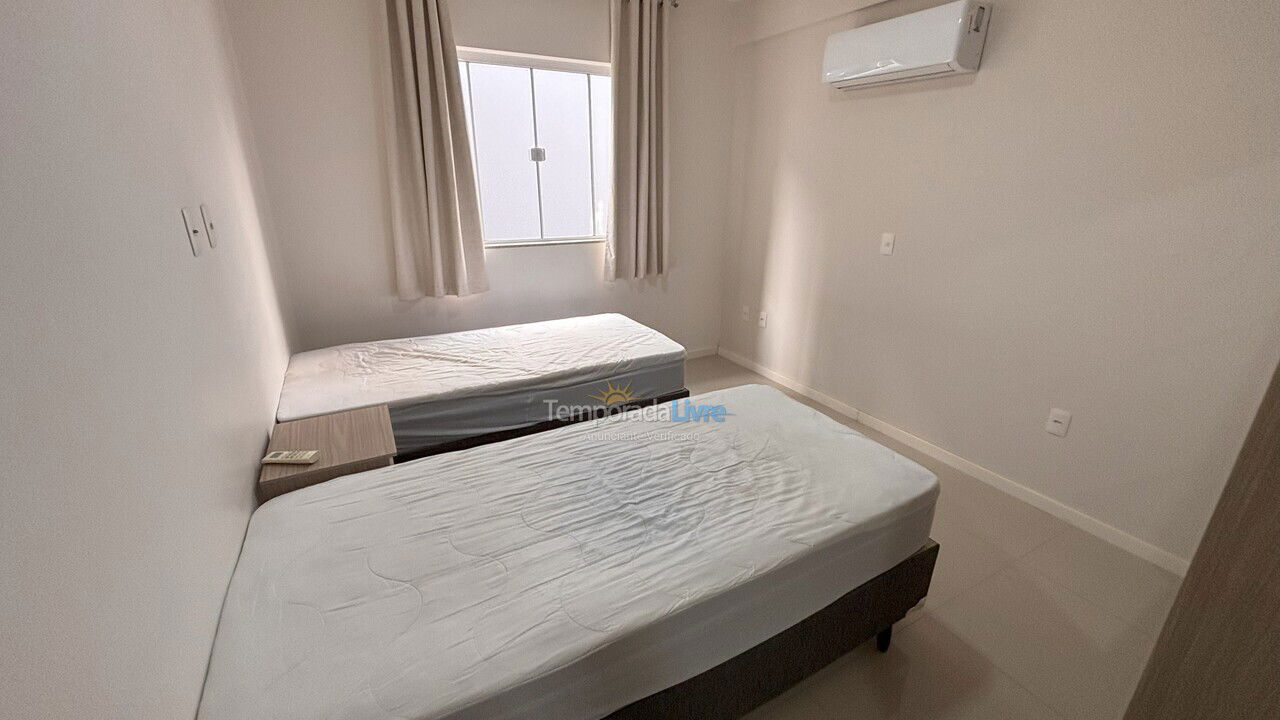 Apartment for vacation rental in Bombinhas (Praia de Bombas)