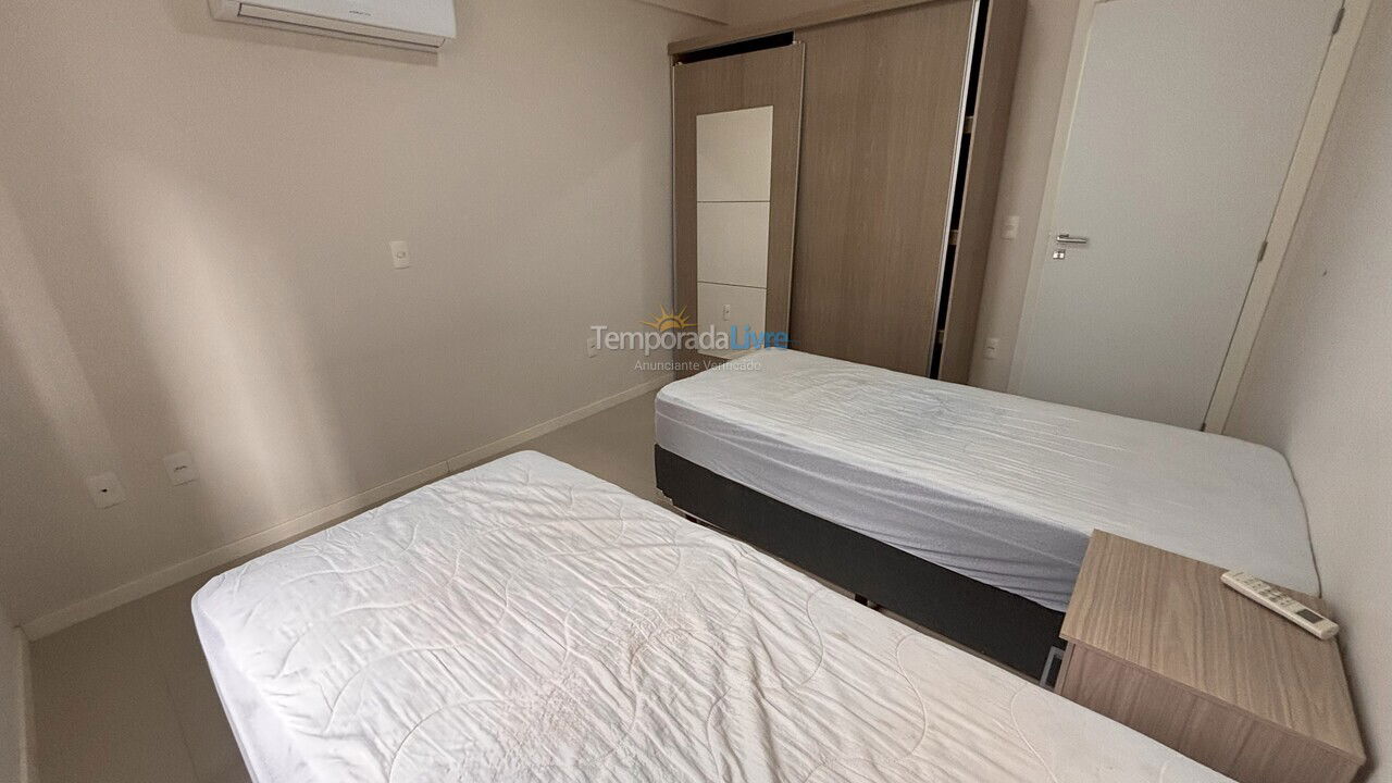 Apartment for vacation rental in Bombinhas (Praia de Bombas)
