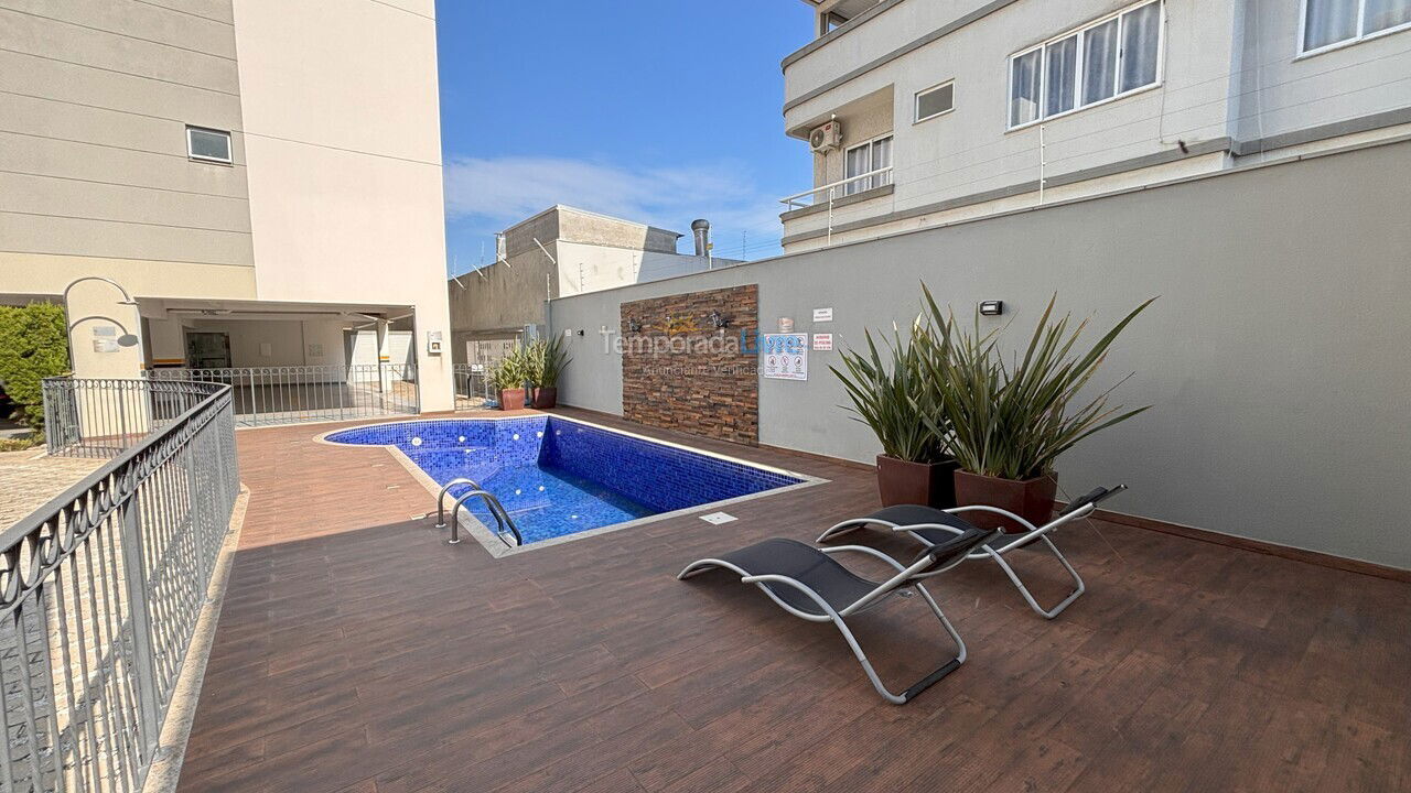 Apartamento para aluguel de temporada em Bombinhas (Praia de Bombas)
