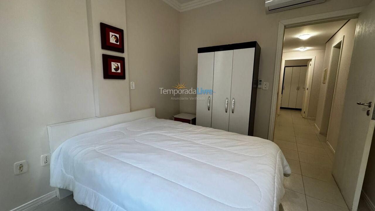 Apartment for vacation rental in Itapema (Meia Praia)