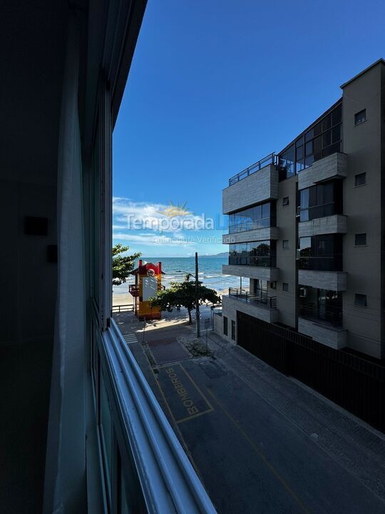 Apartment for vacation rental in Itapema (Meia Praia)