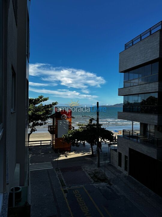Apartment for vacation rental in Itapema (Meia Praia)