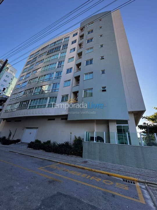 Apartment for vacation rental in Itapema (Meia Praia)