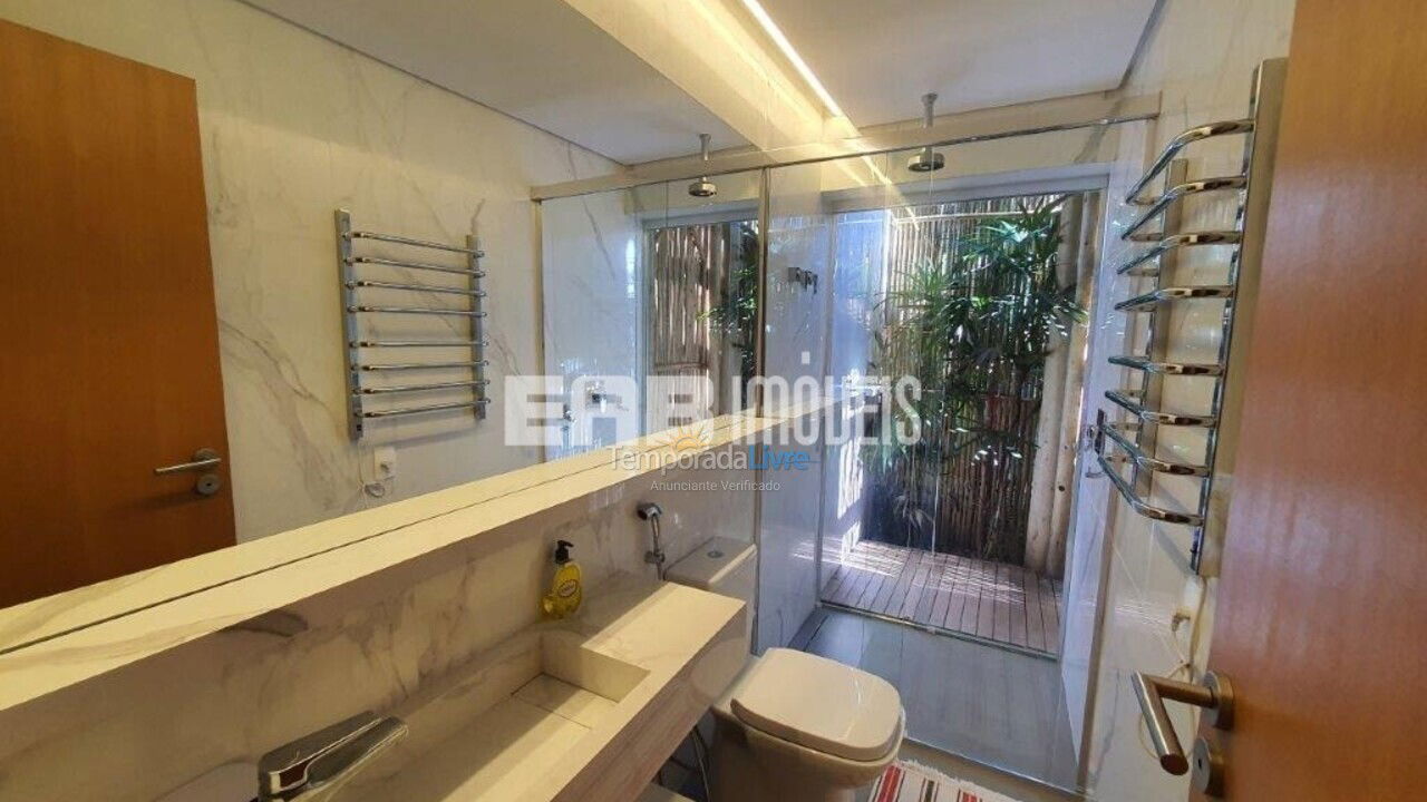 Casa para aluguel de temporada em Ubatuba (Praia de Itamambuca)