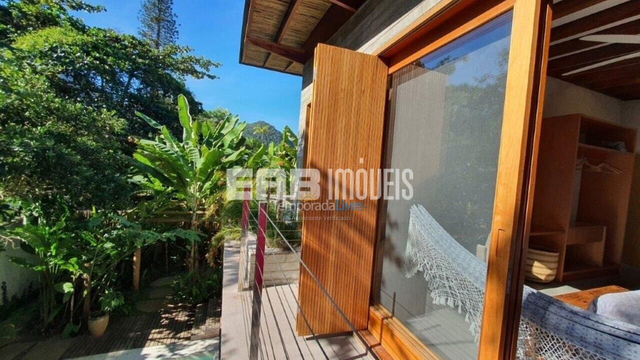Casa para aluguel de temporada em Ubatuba (Praia de Itamambuca)