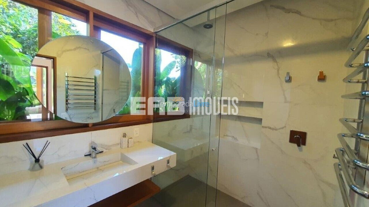 Casa para aluguel de temporada em Ubatuba (Praia de Itamambuca)
