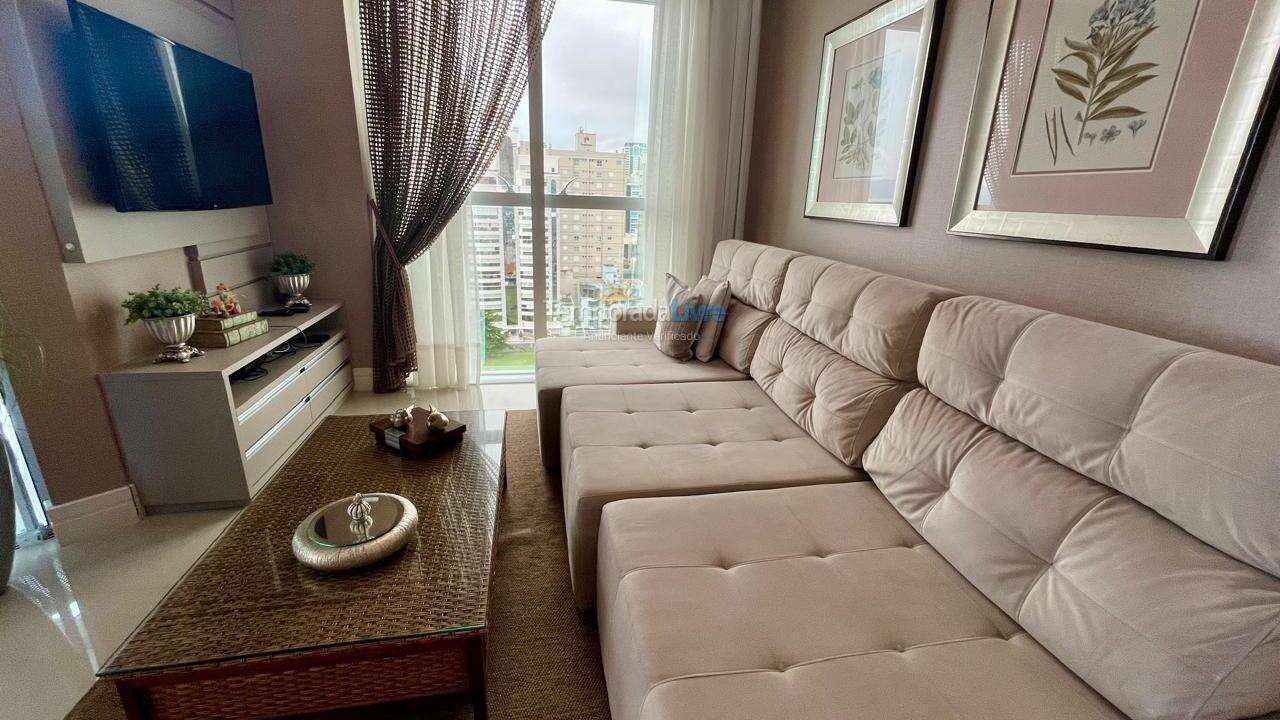 Apartamento para aluguel de temporada em Itapema (Meia Praia)