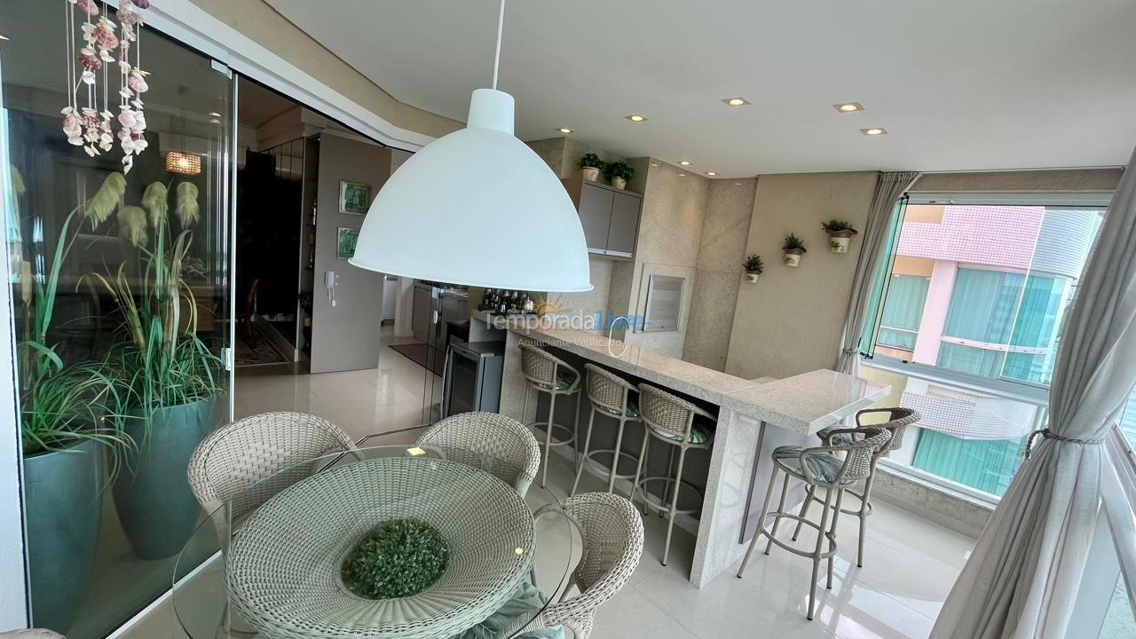 Apartamento para aluguel de temporada em Itapema (Meia Praia)