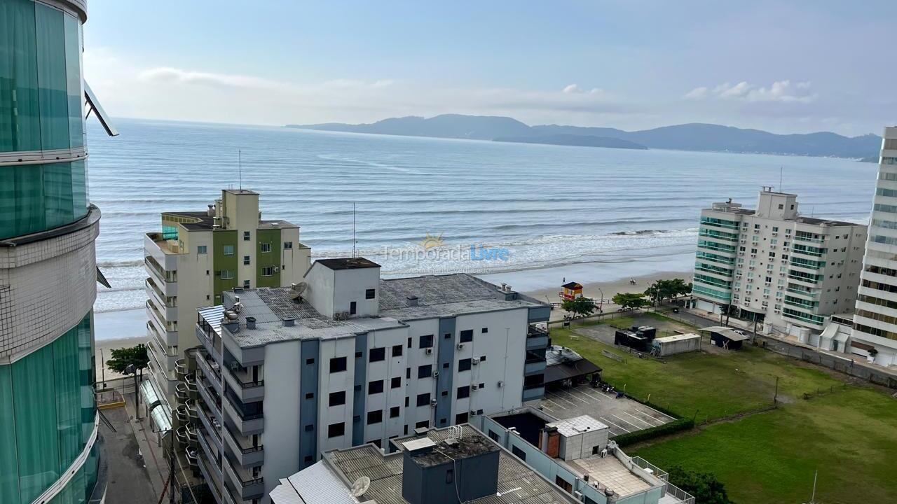 Apartamento para aluguel de temporada em Itapema (Meia Praia)