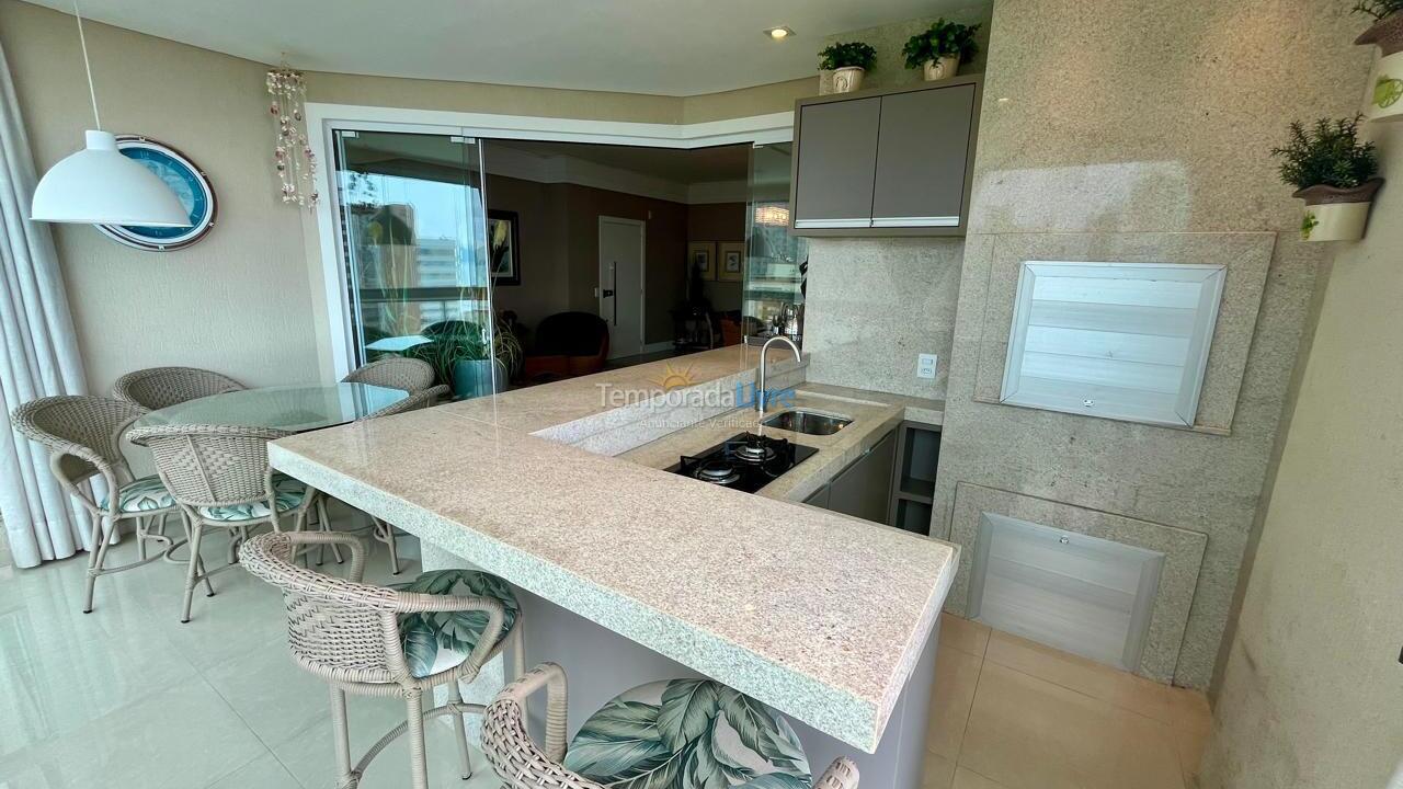 Apartamento para aluguel de temporada em Itapema (Meia Praia)
