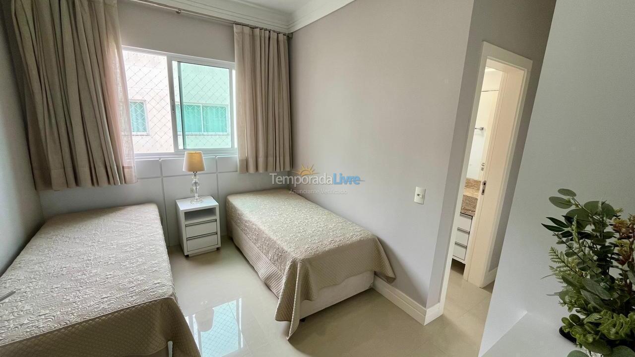 Apartamento para aluguel de temporada em Itapema (Meia Praia)