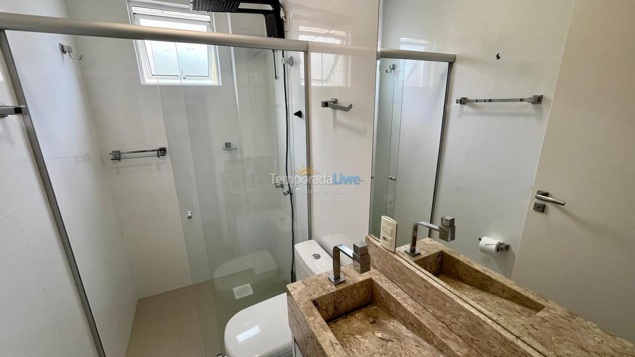 Apartamento para aluguel de temporada em Itapema (Meia Praia)