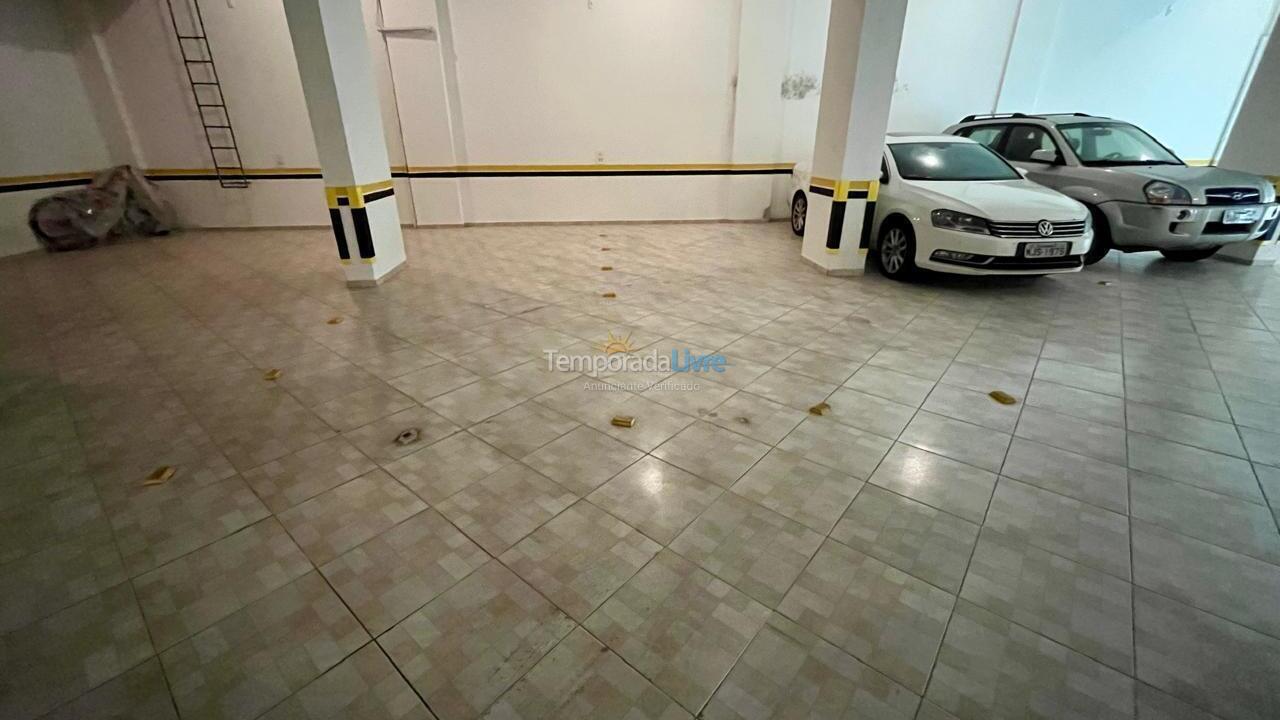 Apartamento para aluguel de temporada em Itapema (Meia Praia)
