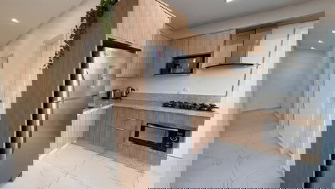 LINDO APARTAMENTO NOVO FRENTE AVENIDA