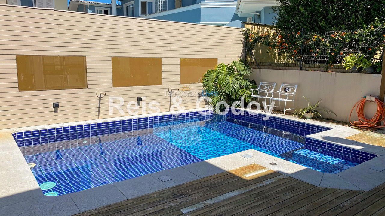 Casa para aluguel de temporada em Florianopolis (Jurerê Internacional)