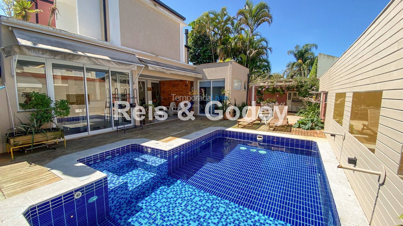 Casa para aluguel de temporada em Florianopolis (Jurerê Internacional)