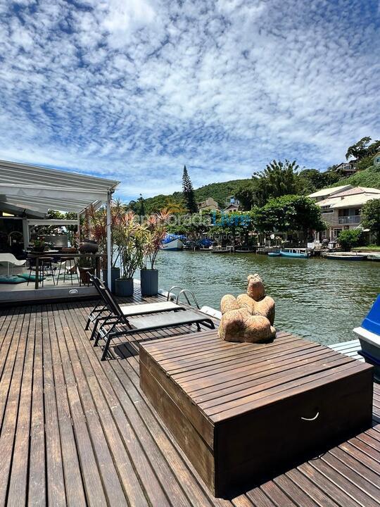 House for vacation rental in Florianópolis (Barra da Lagoa)