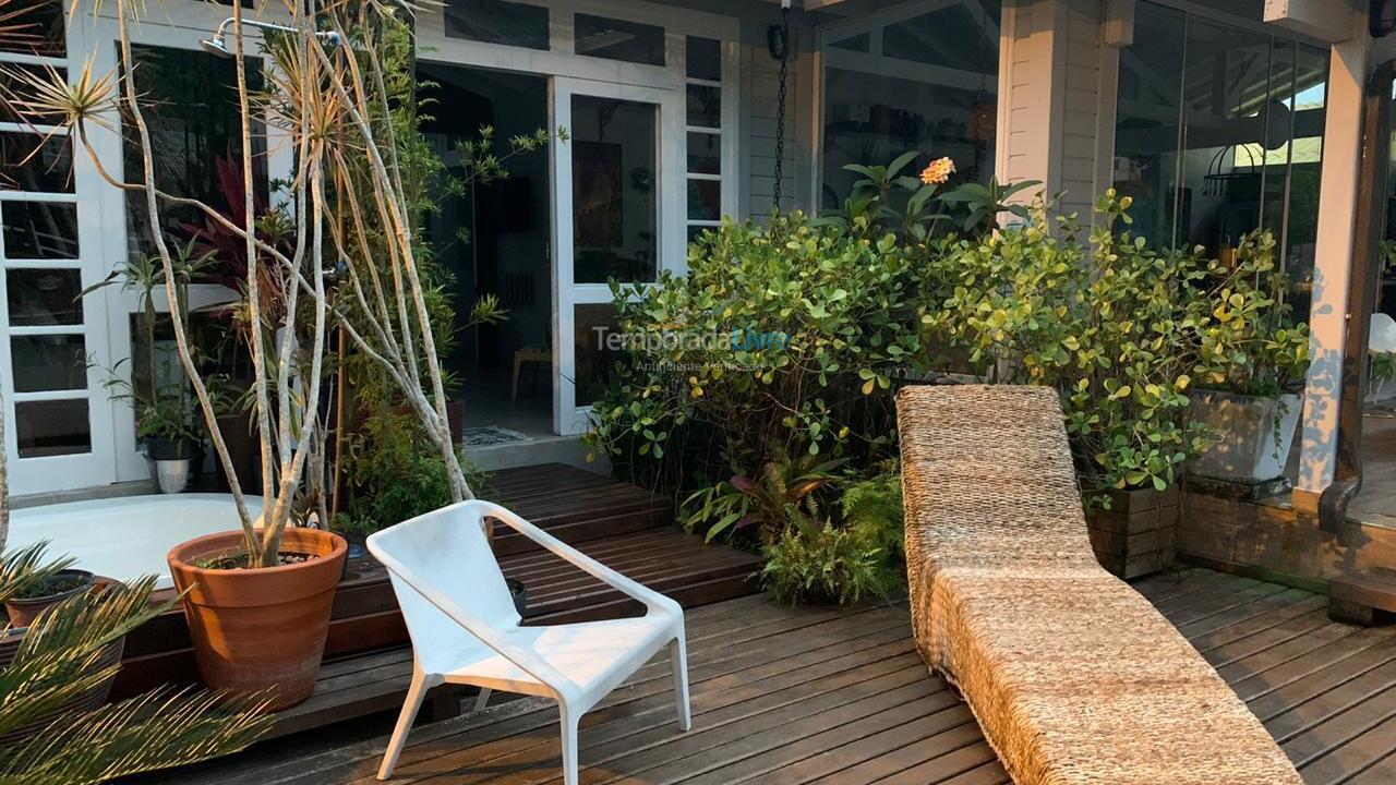 House for vacation rental in Florianópolis (Barra da Lagoa)