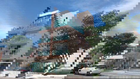 Lindo apartamento 1 dormitório 50 metros do mar!