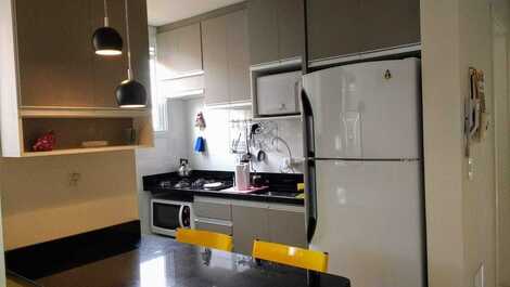 Lindo apartamento 1 dormitório 50 metros do mar!