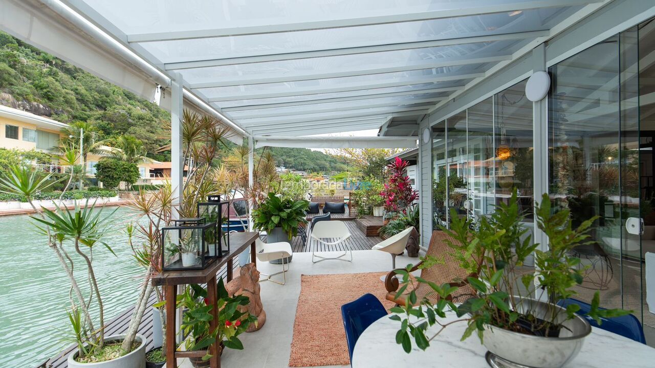House for vacation rental in Florianópolis (Barra da Lagoa)