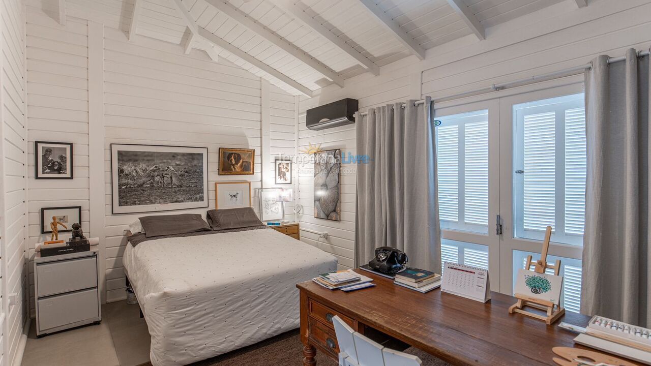House for vacation rental in Florianópolis (Barra da Lagoa)