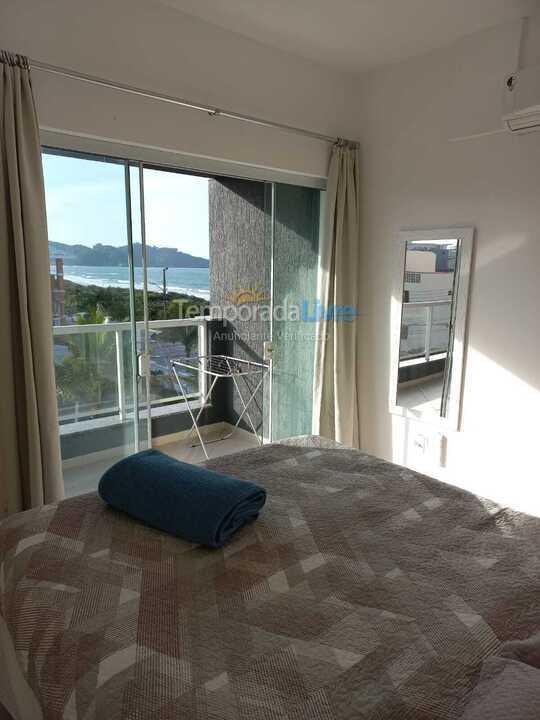 Apartamento para aluguel de temporada em Bombinhas (Canto Grande)