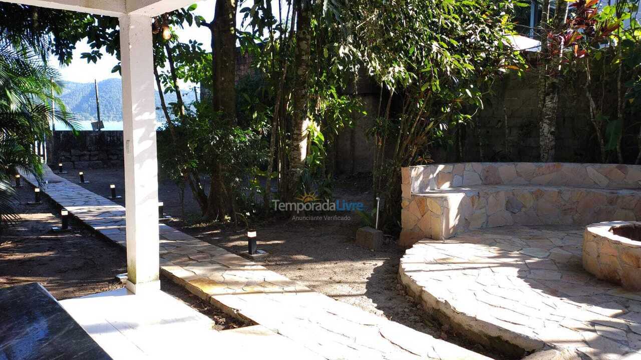 Casa para aluguel de temporada em Ubatuba (Pereque Mirim)