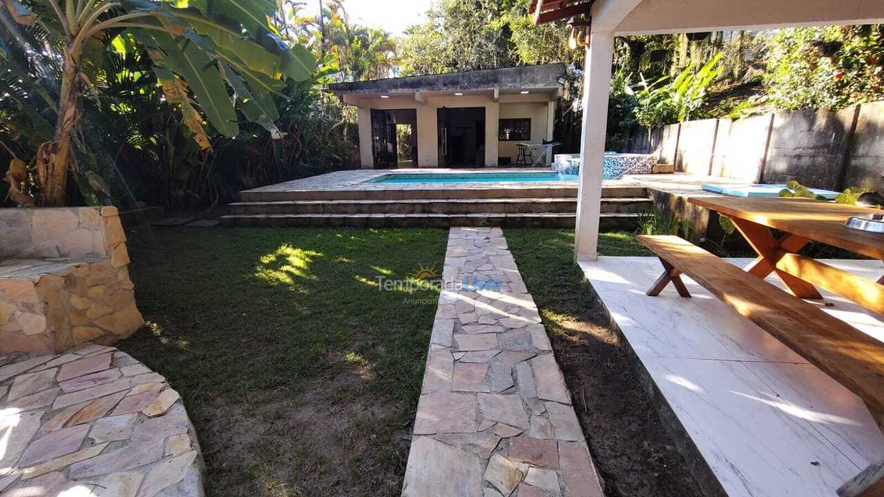 Casa para aluguel de temporada em Ubatuba (Pereque Mirim)