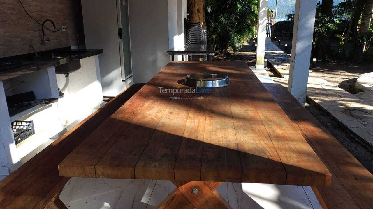 Casa para aluguel de temporada em Ubatuba (Pereque Mirim)