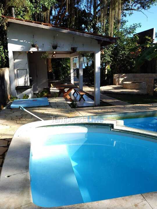 Casa para aluguel de temporada em Ubatuba (Pereque Mirim)