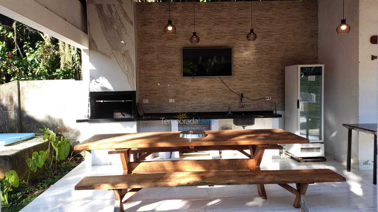 Casa para aluguel de temporada em Ubatuba (Pereque Mirim)
