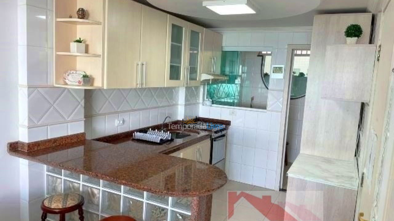 Apartamento para aluguel de temporada em Bombinhas (Praia de Bombas)