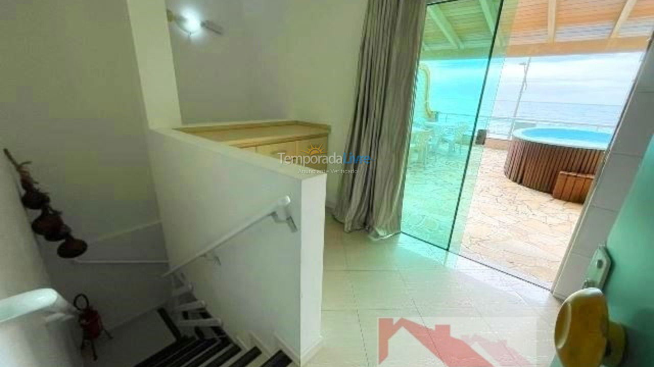 Apartamento para aluguel de temporada em Bombinhas (Praia de Bombas)