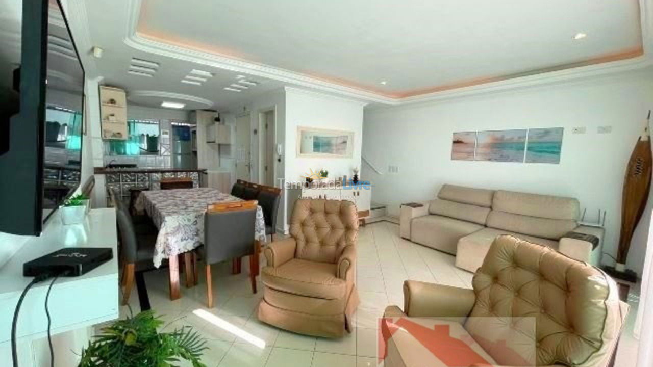 Apartamento para aluguel de temporada em Bombinhas (Praia de Bombas)