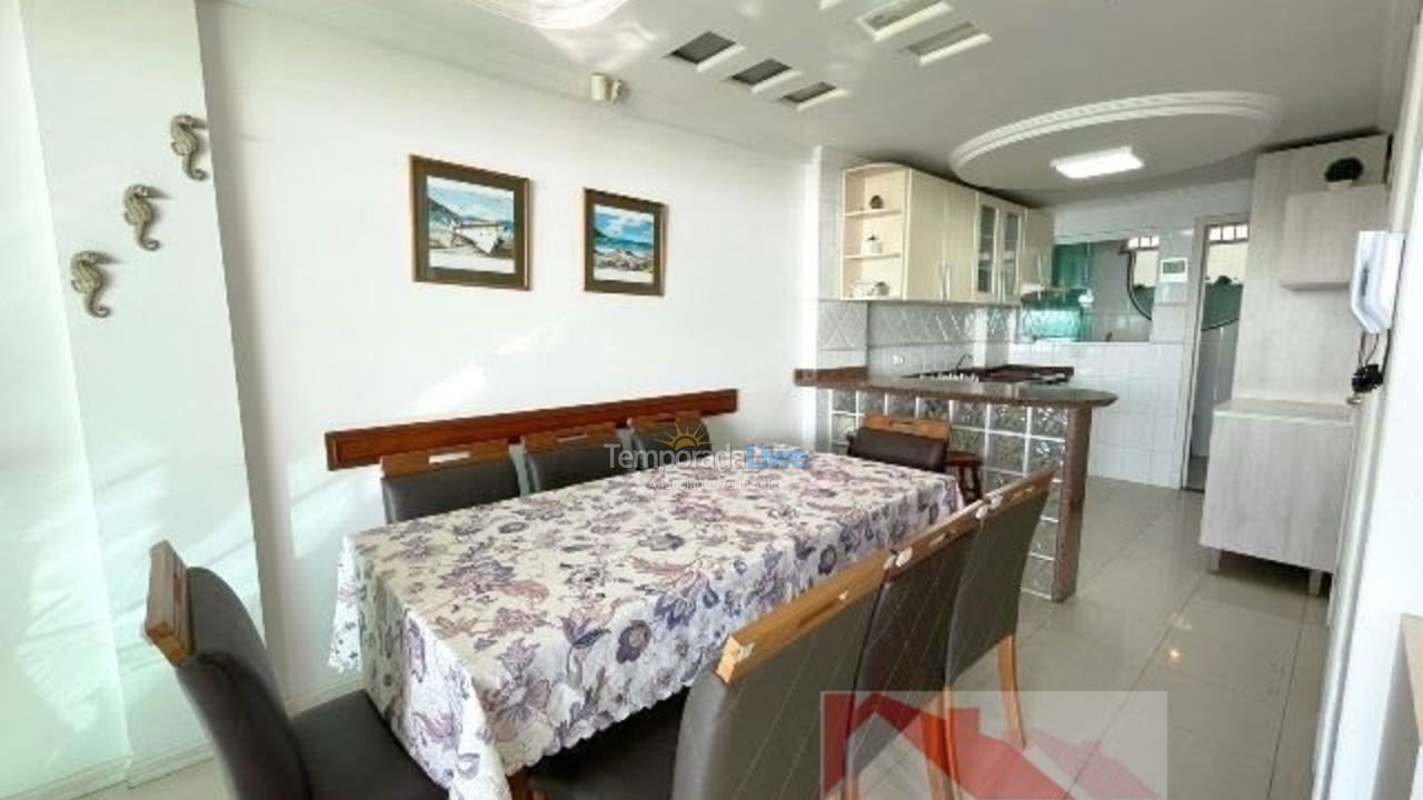 Apartamento para aluguel de temporada em Bombinhas (Praia de Bombas)
