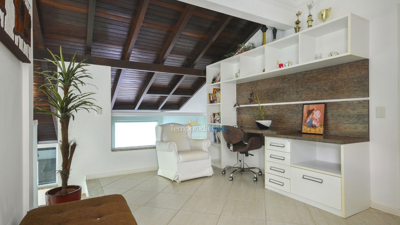 Casa para aluguel de temporada em Bombinhas (Mariscal)