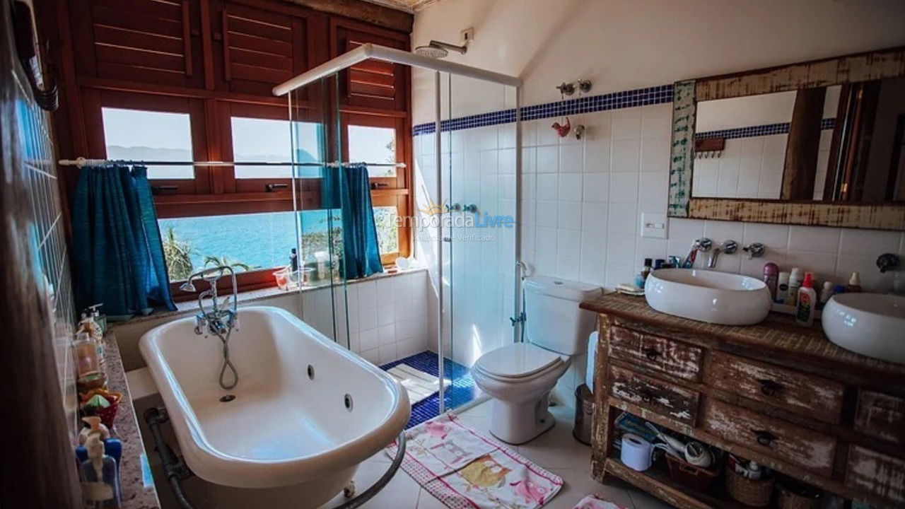 House for vacation rental in Ilhabela (São Pedro)