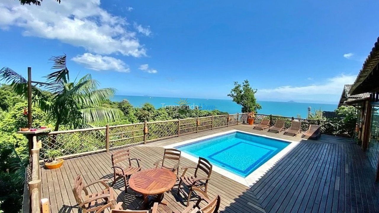 House for vacation rental in Ilhabela (Bairro São Pedro)