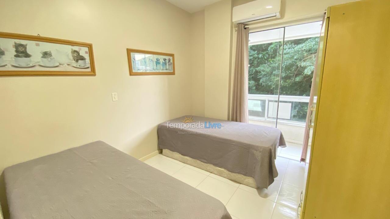Apartamento para aluguel de temporada em Bombinhas (Praia de Bombas)