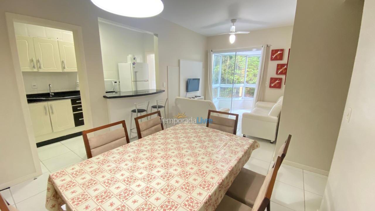 Apartamento para aluguel de temporada em Bombinhas (Praia de Bombas)