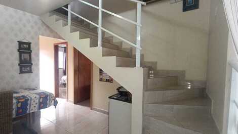 CASA AMPLA COM 4 QUARTOS DE CASAL EM MORRINHOS