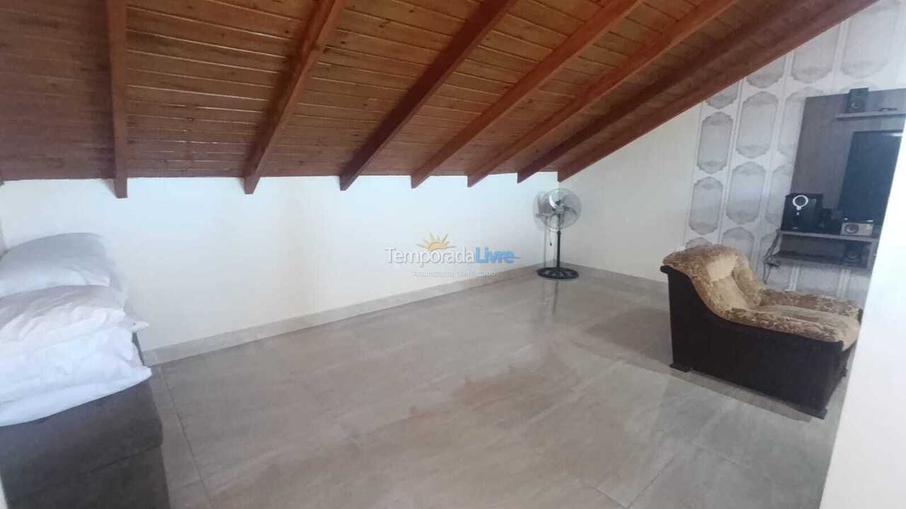 Casa para aluguel de temporada em Bombinhas (Morrinhos)