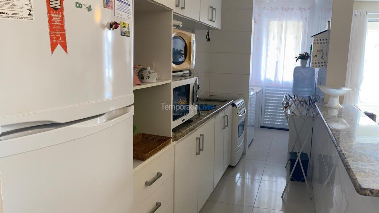 Apartamento para aluguel de temporada em Bombinhas (Praia de Bombas)