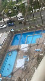 Piscina vista do apto