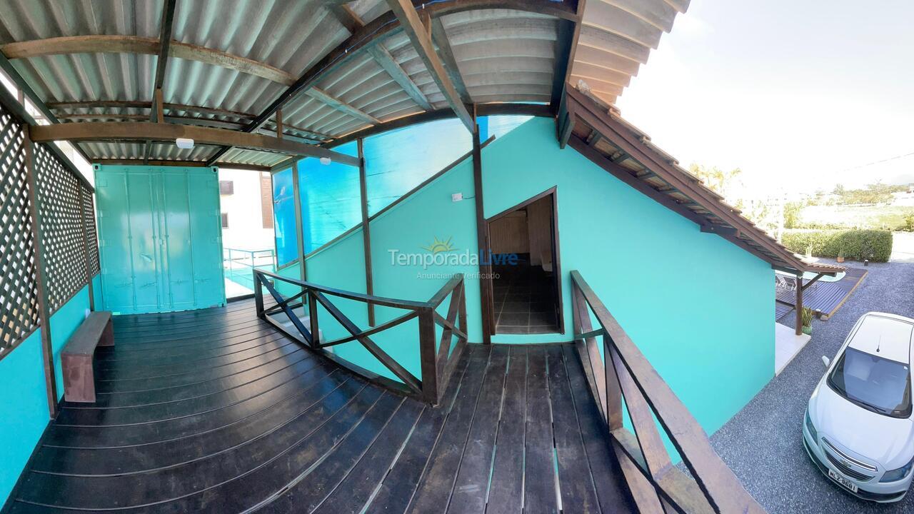 Casa para aluguel de temporada em Bombinhas (Mariscal)