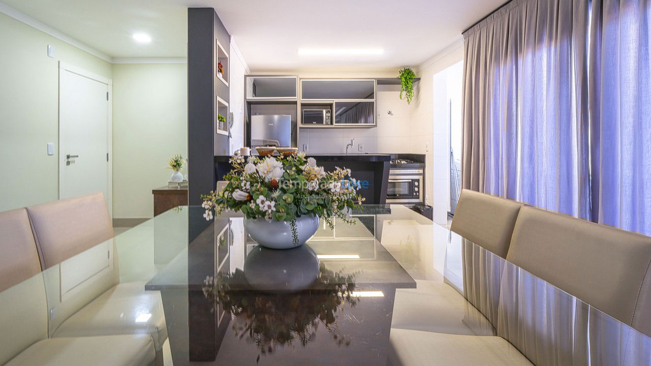 Apartamento para aluguel de temporada em Bombinhas (Praia de Quatro Ilhas)
