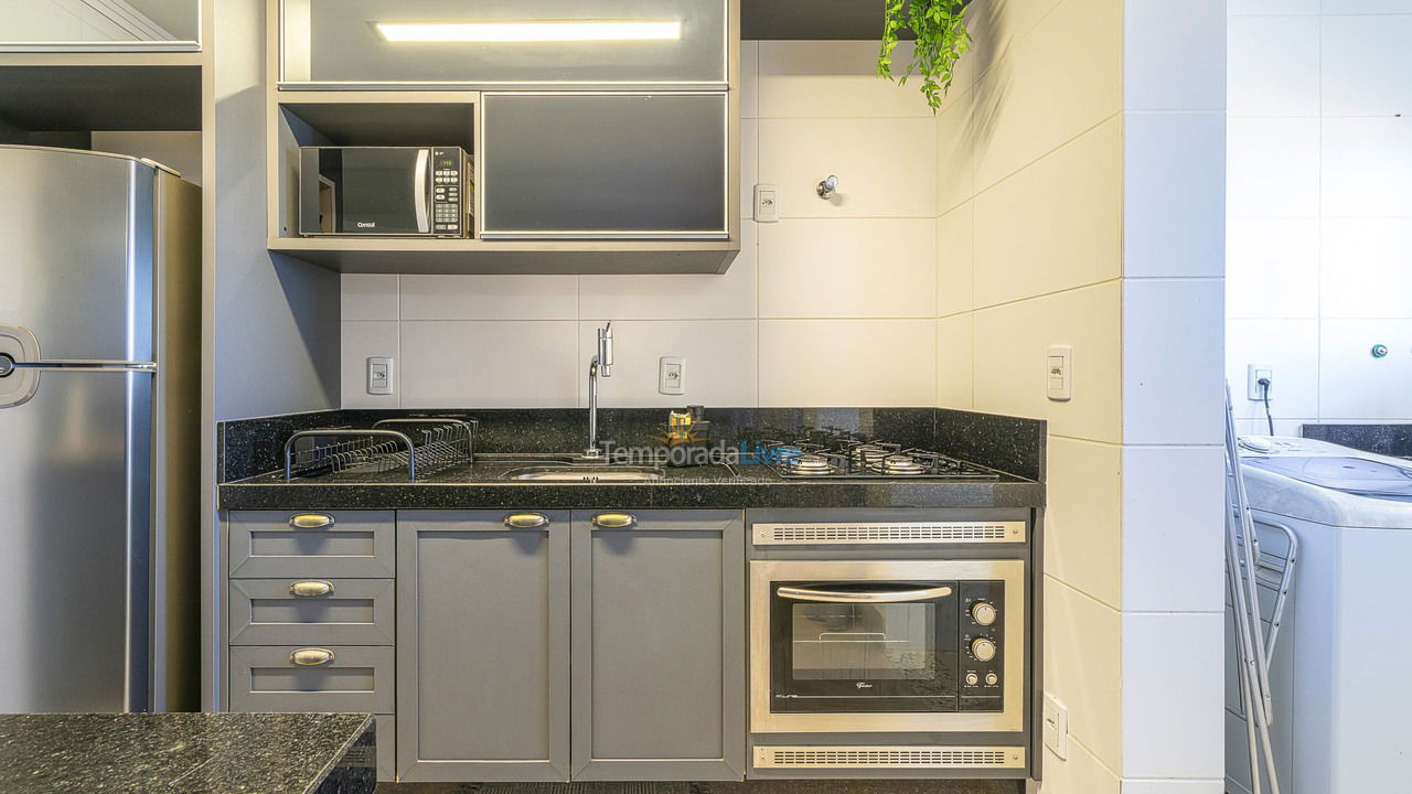 Apartamento para aluguel de temporada em Bombinhas (Praia de Quatro Ilhas)