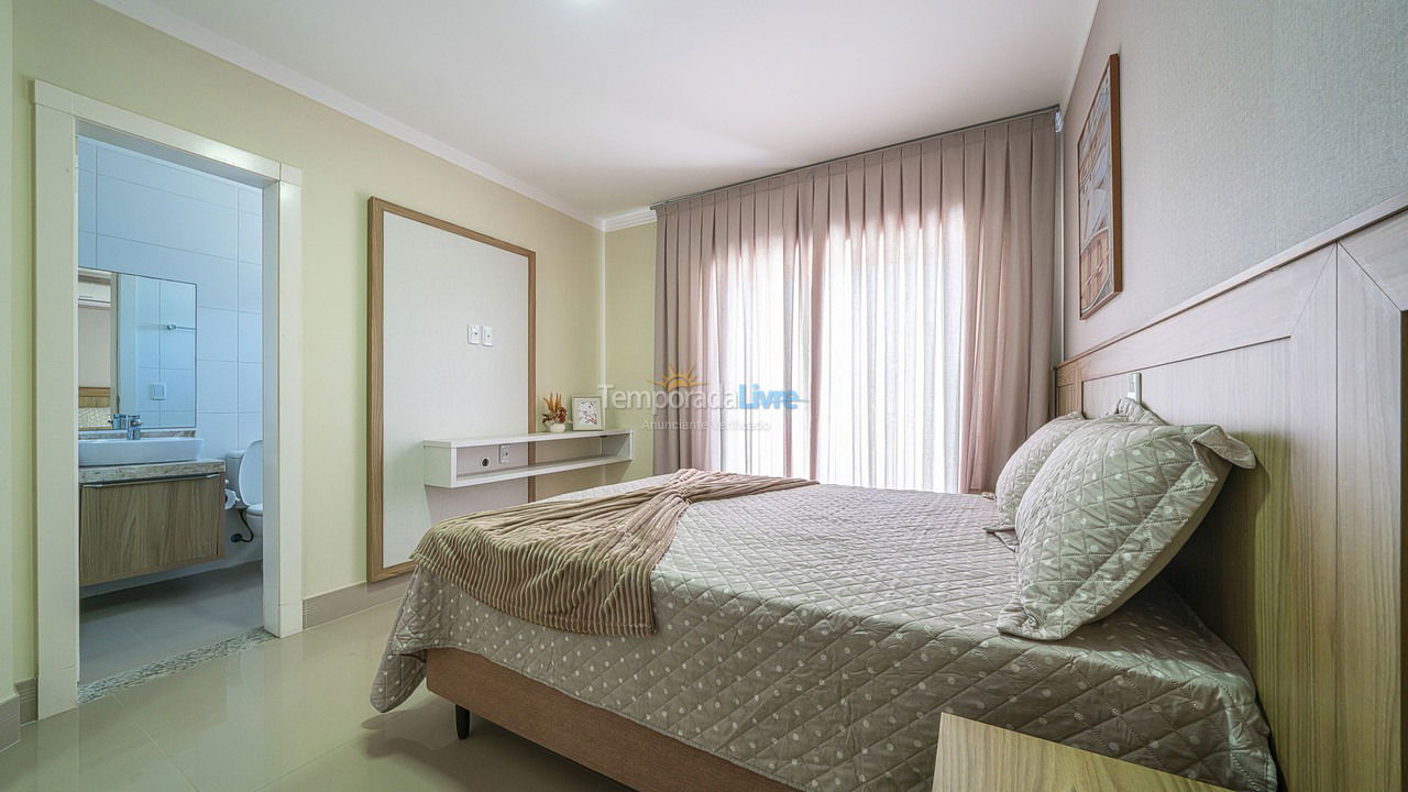 Apartamento para aluguel de temporada em Bombinhas (Praia de Quatro Ilhas)